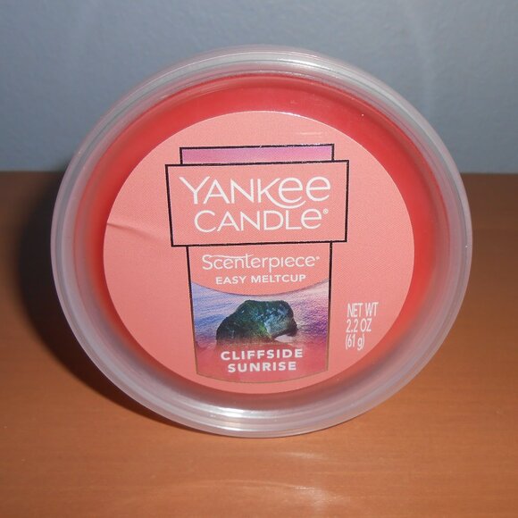 Yankee Candle Scenterpiece MeltCup warmer with timer + 4 MeltCups - Picture 8 of 9